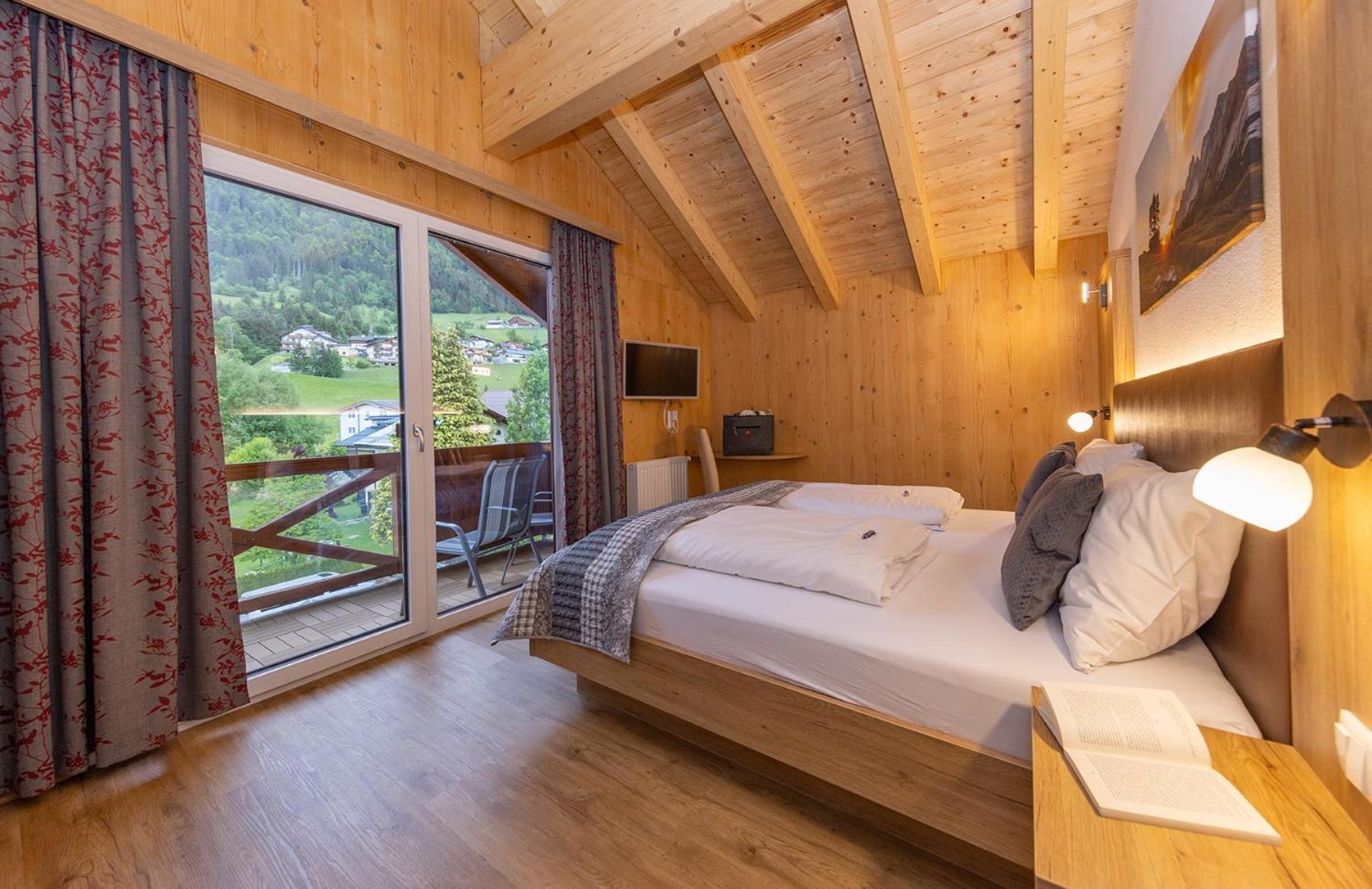 Apart- Und Wellnesshotel Dachsteinresort 루스바흐 암 파스 그슈에트 외부 사진